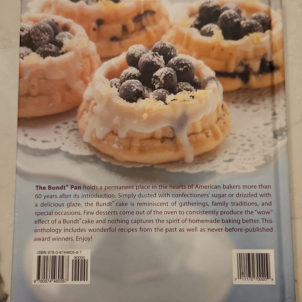 Mini Silicone Fluted Molds and Best of The Bundt Recipe Book